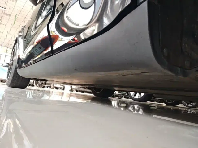 Tesla Model Y — Фото автомобиля 21