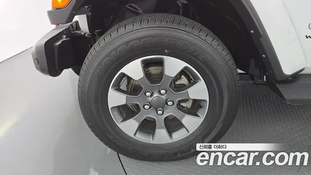 Jeep Wrangler JL — Фото автомобиля 5