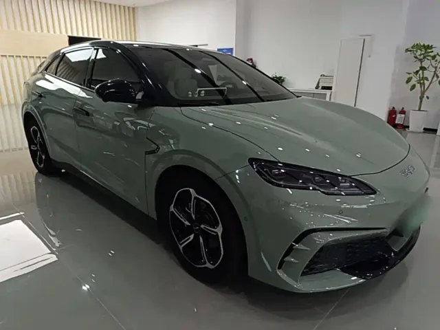 BYD Seal 06 GT — Фото автомобиля 3