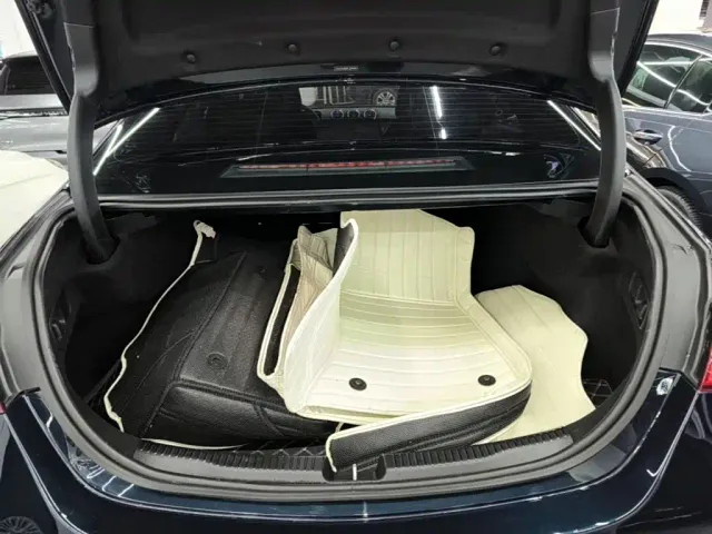 Mercedes-Benz C-Class — Фото автомобиля 18