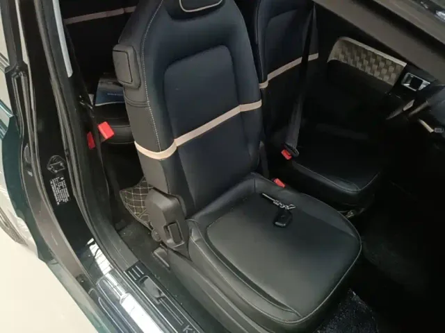 Baojun KiWi EV — Фото автомобиля 24
