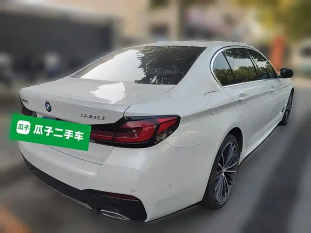 BMW 5 Series — Фото автомобиля 6
