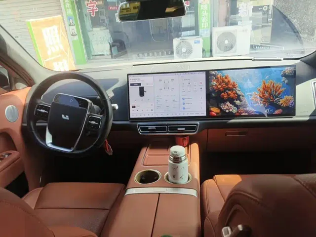 Li Auto Li L8 2023 Max — Фото автомобиля 12