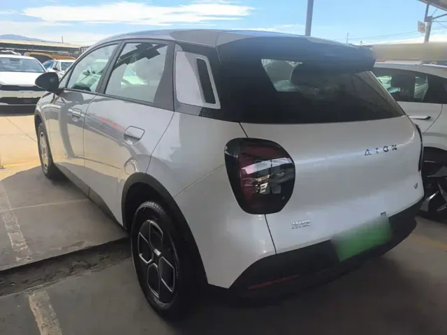 GAC Aion UT — Фото автомобиля 4