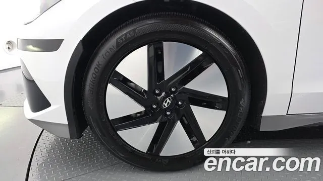 Hyundai Ioniq 6 — Фото автомобиля 5