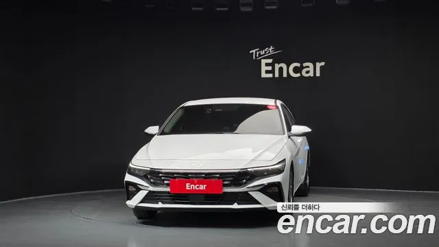 Hyundai Avante — Фото автомобиля 3