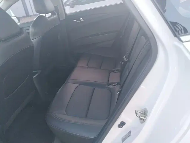 Changan Eado — Фото автомобиля 16