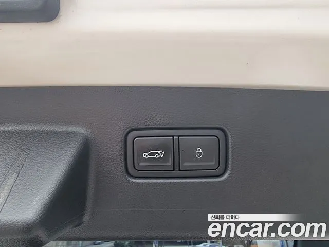 Genesis GV60 — Фото автомобиля 12