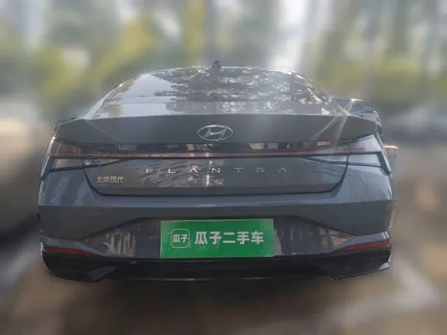 Hyundai Elantra — Фото автомобиля 5