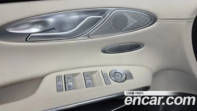 Genesis GV70 2.5T Бензин 2WD — Фото автомобиля 13