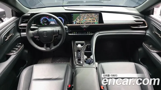 Toyota Crown — Фото автомобиля 7