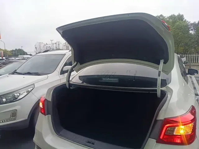 Nissan Sylphy — Фото автомобиля 18