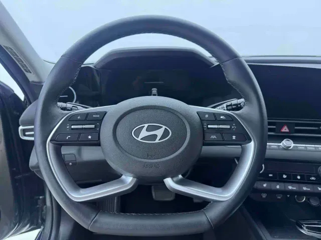 Hyundai Elantra — Фото автомобиля 11
