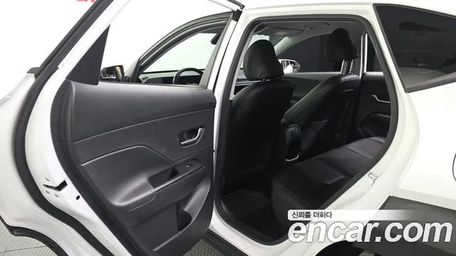 Hyundai Kona — Фото автомобиля 16