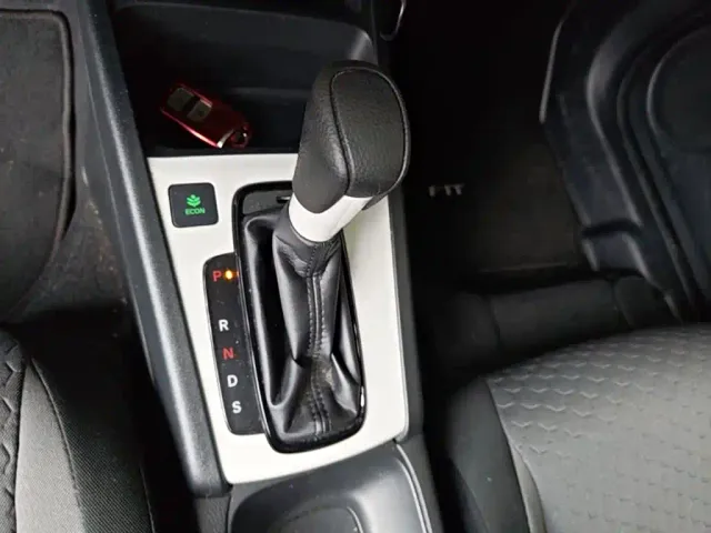 Honda Fit — Фото автомобиля 13