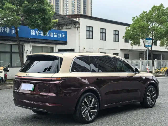 Li Auto L9 — Фото автомобиля 7