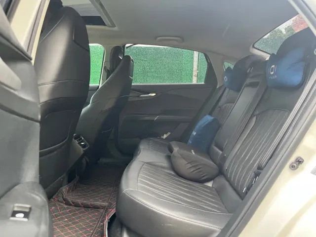 Changan Qiyuan A05 — Фото автомобиля 5