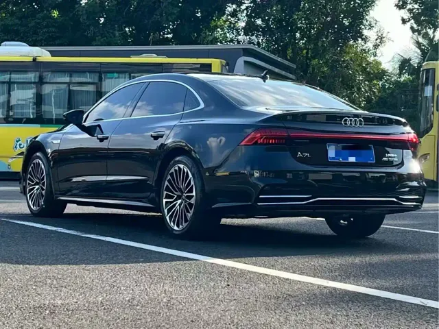 Audi A7L — Фото автомобиля 7