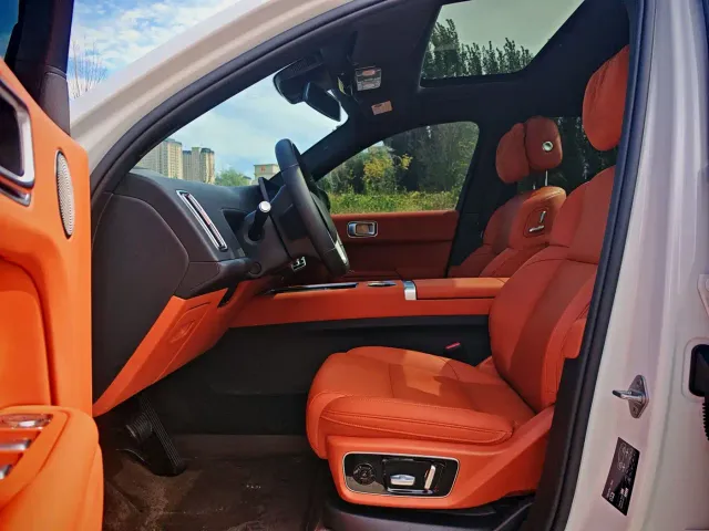 Li Auto L7 — Фото автомобиля 22