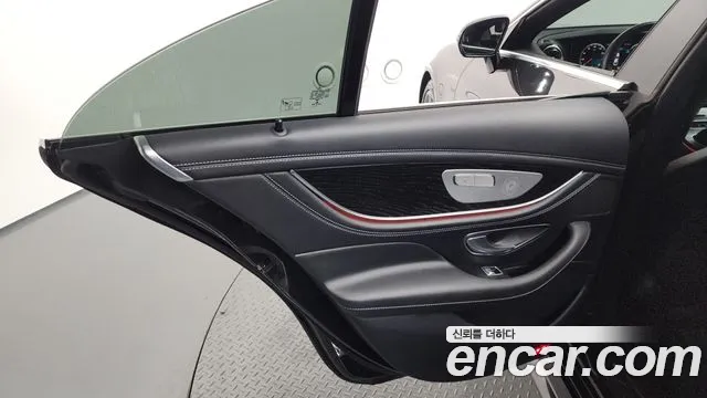 Mercedes-Benz CLS-Class — Фото автомобиля 23