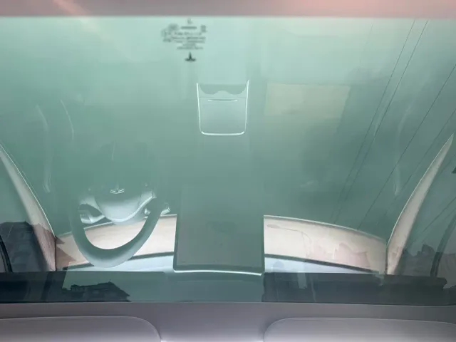 Tesla Model 3 — Фото автомобиля 9