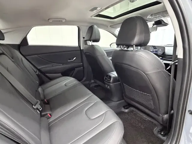 Hyundai Elantra — Фото автомобиля 21