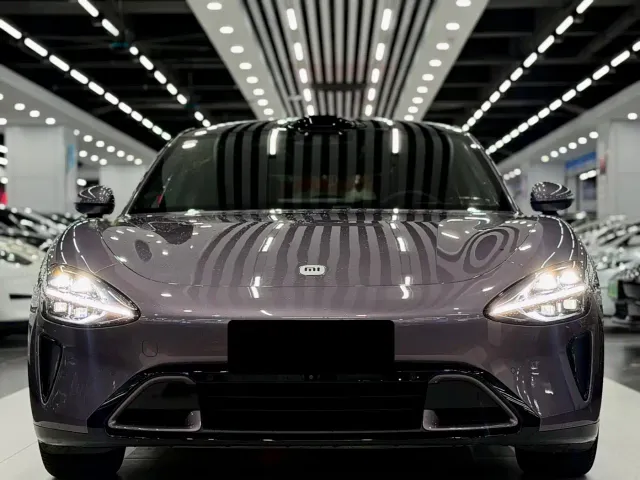 Xiaomi SU7 — Фото автомобиля 2