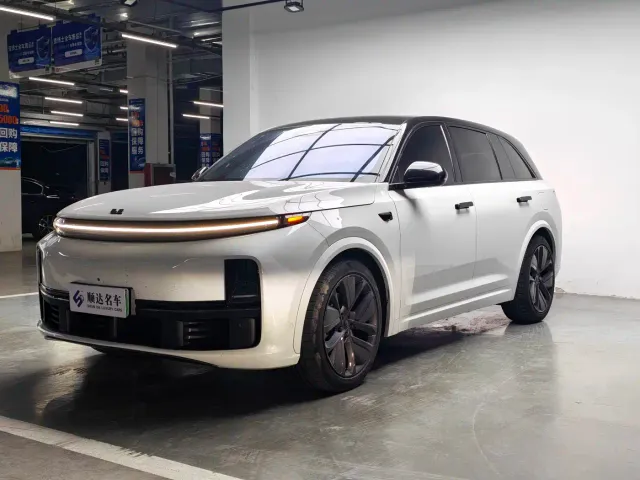 Фотография автомобиля — Li Auto L7