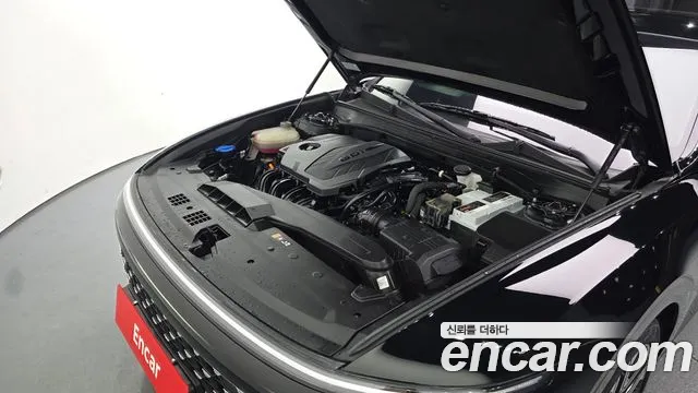 Hyundai Grandeur Grandeur (GN7) 2.5 Бензин 2WD — Фото автомобиля 6