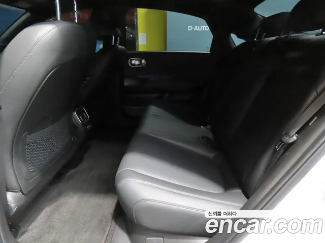 Hyundai Ioniq 6 — Фото автомобиля 11