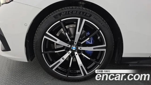 BMW 5 Series G60 — Фото автомобиля 4