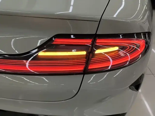 Xiaomi SU7 — Фото автомобиля 7