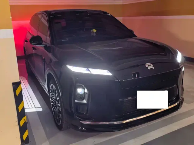 Nio ES8 — Фото автомобиля 2