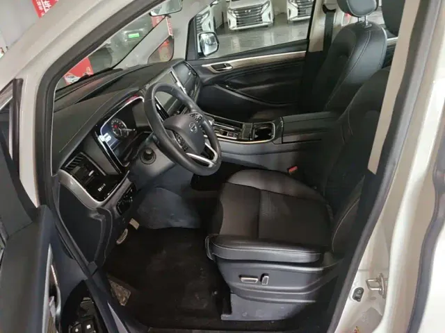 GAC Trumpchi M8 — Фото автомобиля 14