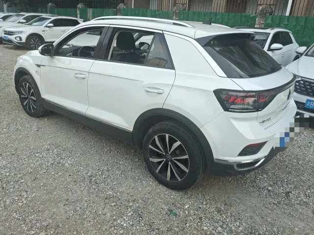 Volkswagen T-Roc — Фото автомобиля 9