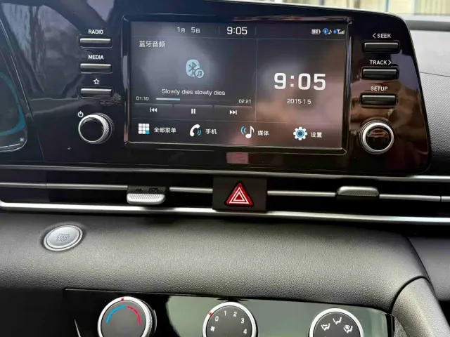 Hyundai Elantra — Фото автомобиля 18