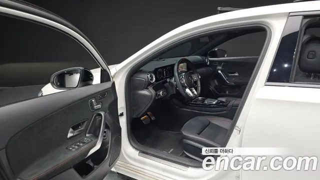 Mercedes-Benz A-Class W177 — Фото автомобиля 15