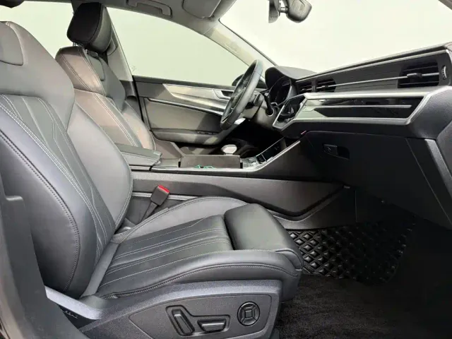 Audi A7 — Фото автомобиля 10