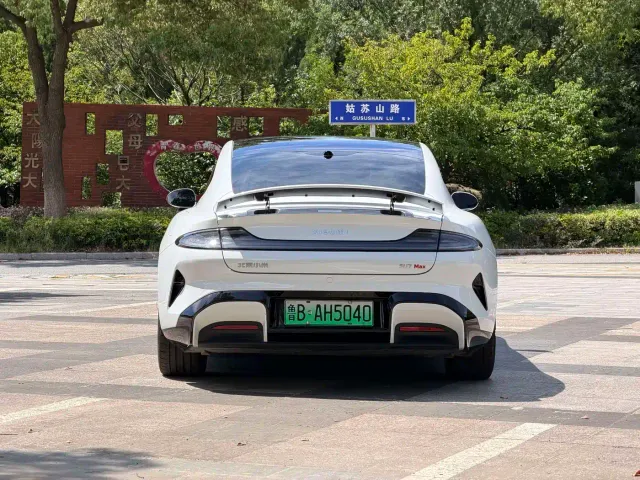 Xiaomi SU7 — Фото автомобиля 4