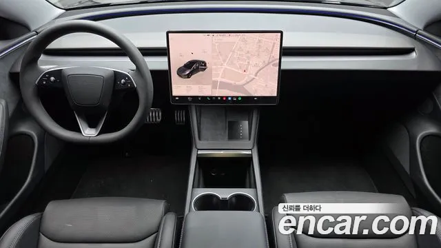 Tesla Model 3 — Фото автомобиля 10