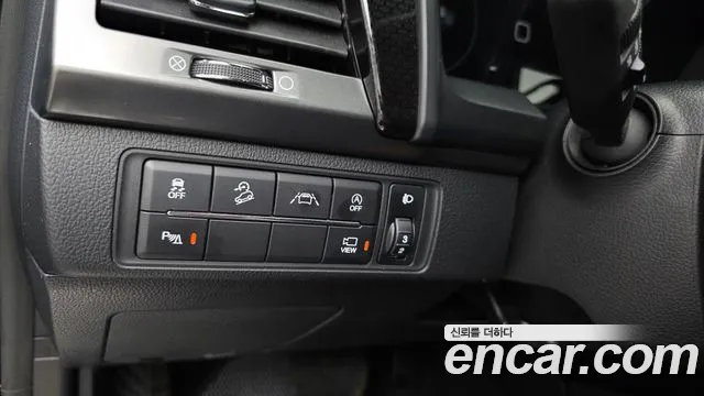 KG_Mobility_Ssangyong Rexton — Фото автомобиля 16