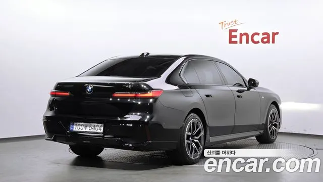 BMW 7-Series 7 серия (G70) 740i xDrive M Sport Limited — Фото автомобиля 2