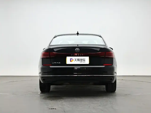 Volkswagen Passat — Фото автомобиля 4
