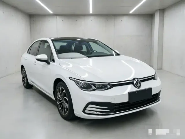 Volkswagen Golf — Фото автомобиля 3
