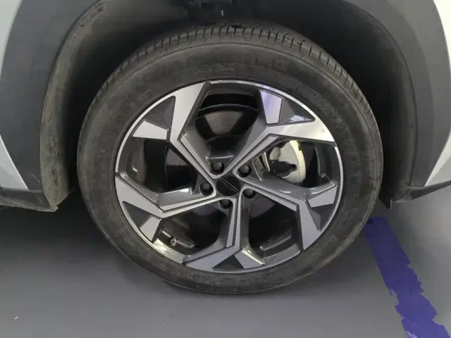 Geely Boyue L — Фото автомобиля 6