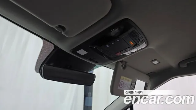 Kia Carnival — Фото автомобиля 25