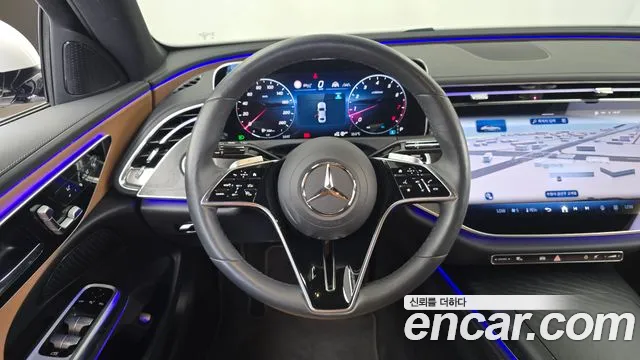 Mercedes-Benz E-Class — Фото автомобиля 13