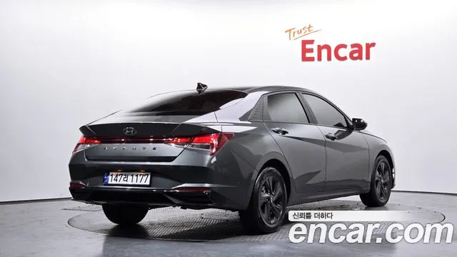Hyundai AVANTE — Фото автомобиля 2