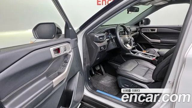 Ford Explorer Generation 6 — Фото автомобиля 11