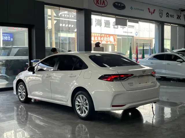 Toyota Corolla — Фото автомобиля 14